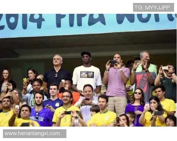 夜店里的足球球星揭秘他们的夜生活与场外风采